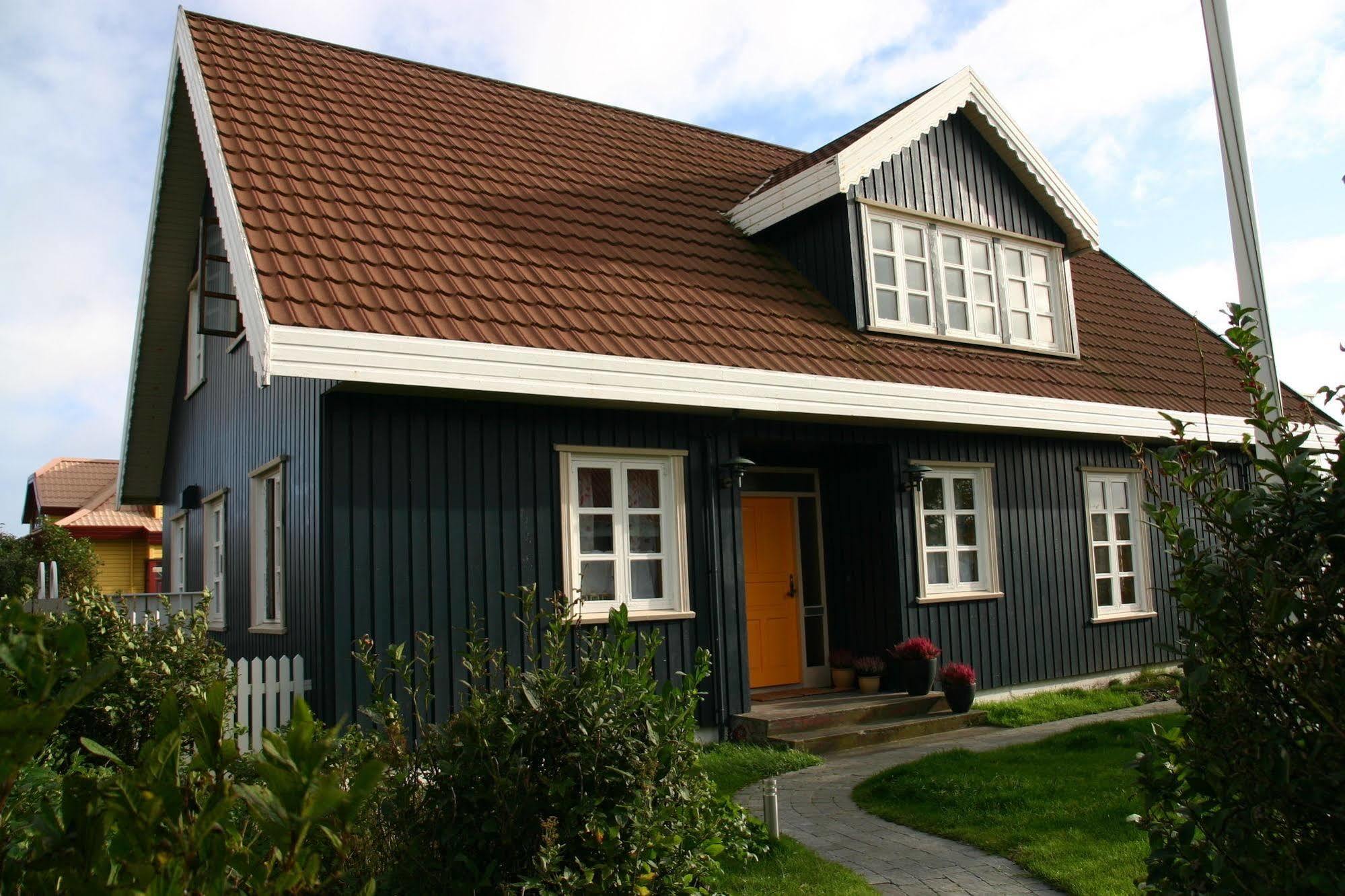 Guesthouse Heba Stokkseyri Екстериор снимка