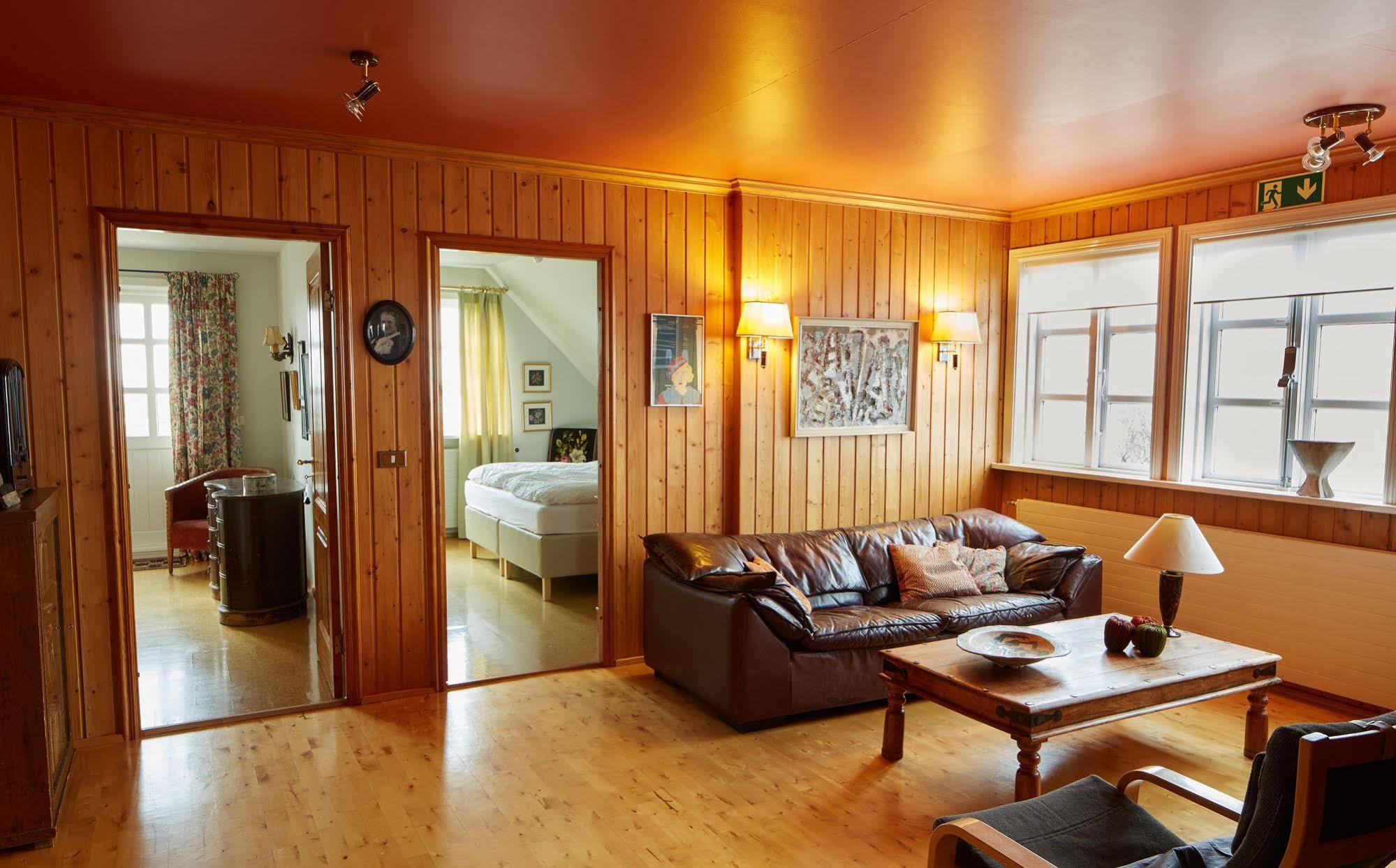 Guesthouse Heba Stokkseyri Екстериор снимка