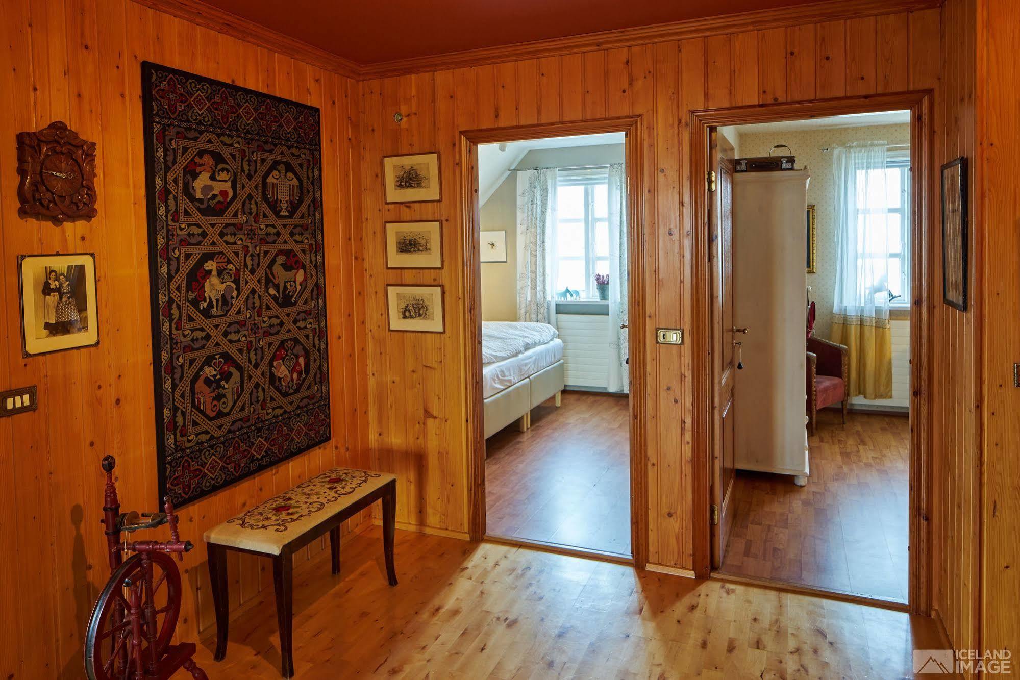 Guesthouse Heba Stokkseyri Екстериор снимка