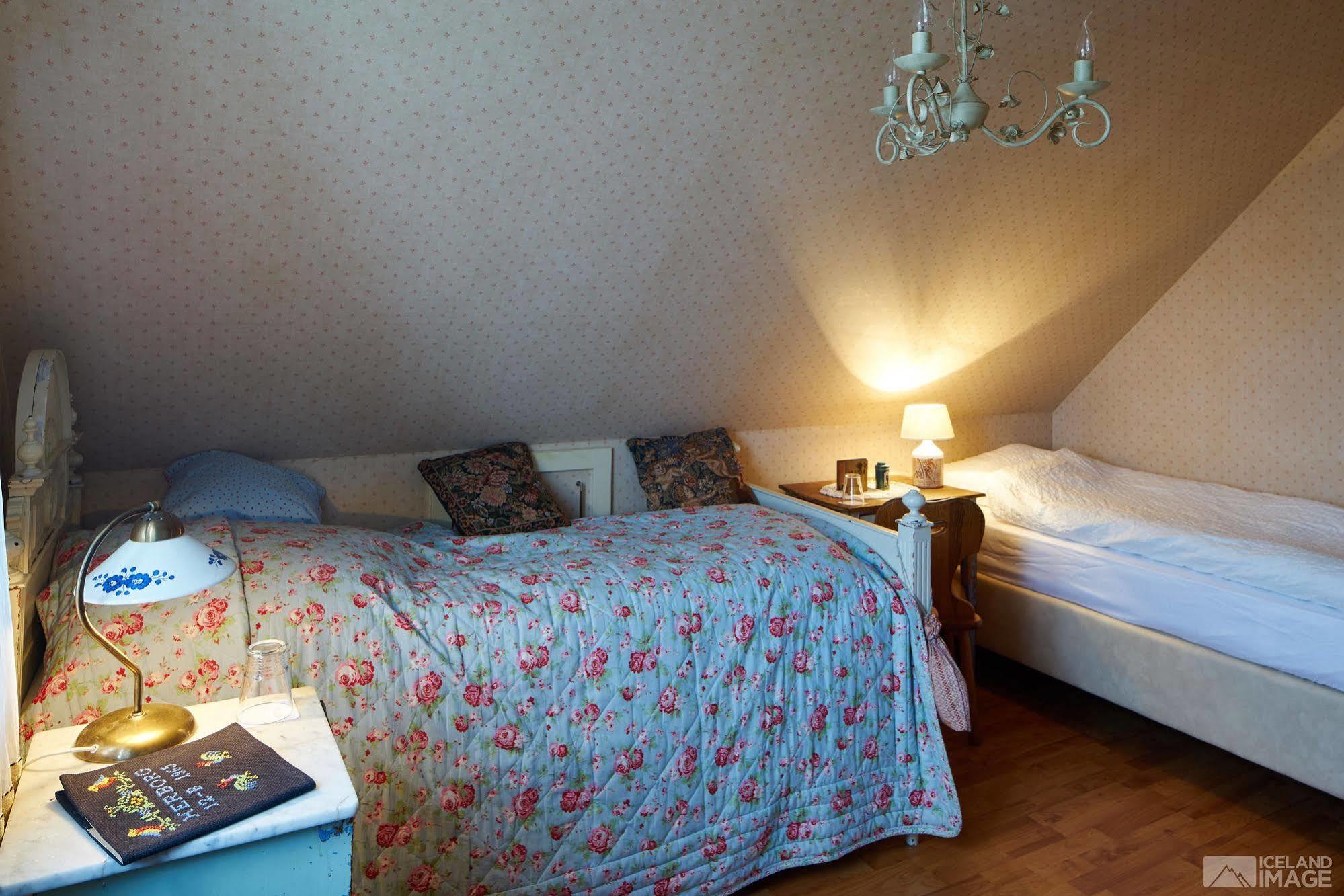 Guesthouse Heba Stokkseyri Екстериор снимка