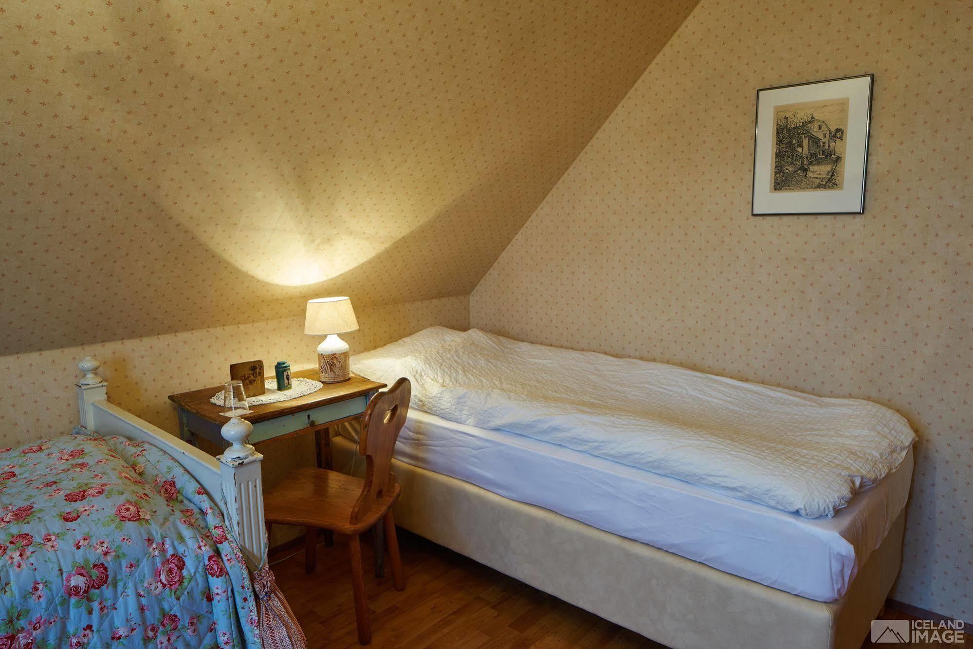 Guesthouse Heba Stokkseyri Екстериор снимка
