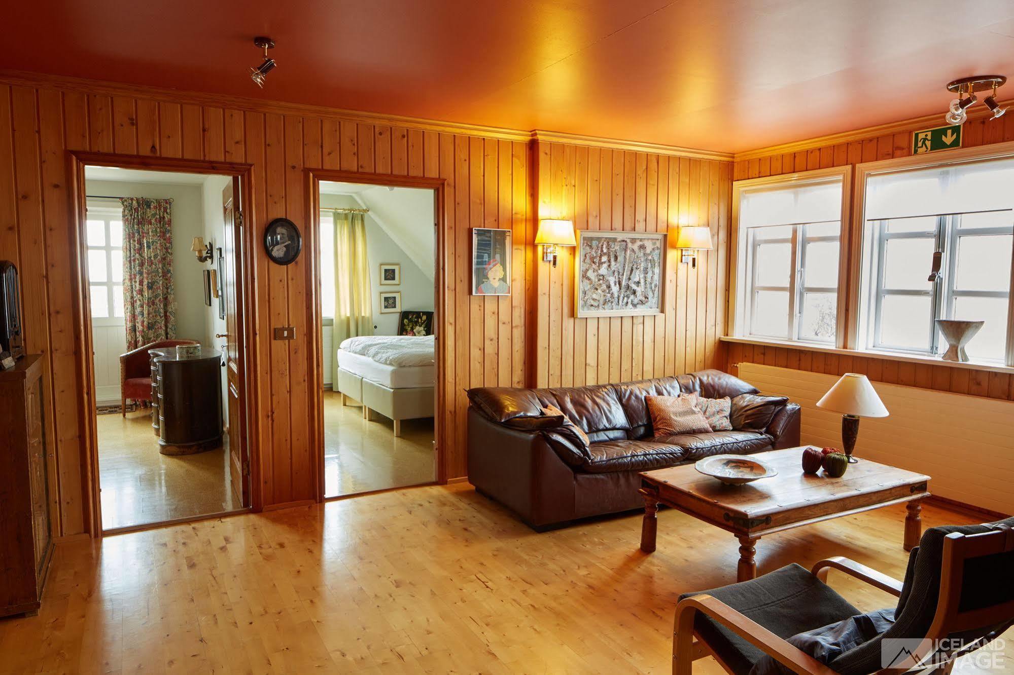 Guesthouse Heba Stokkseyri Екстериор снимка